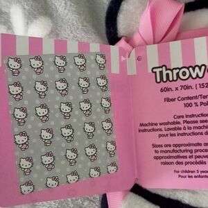 Hello Kitty blanket